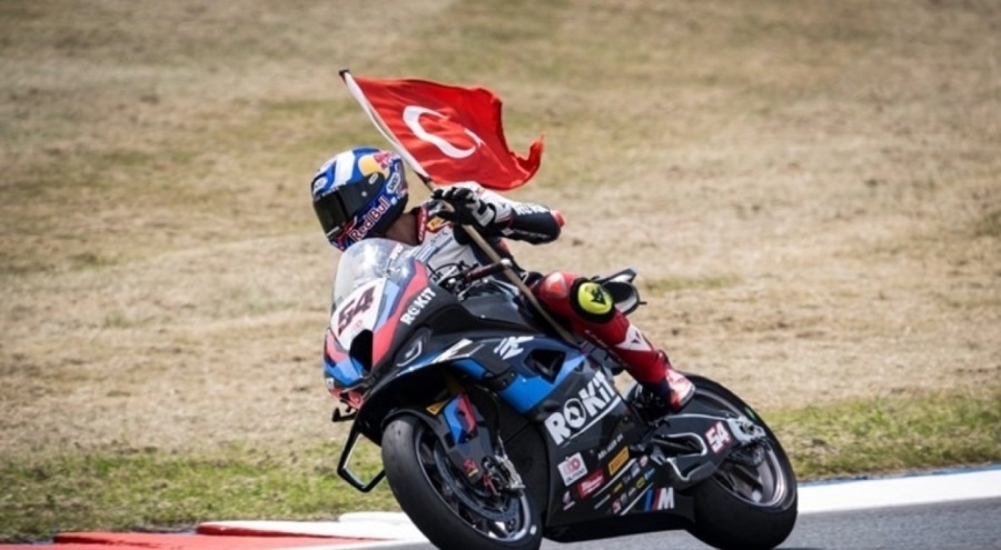 Toprak Razgatlıoğlu'ndan üst üste 10. zafer