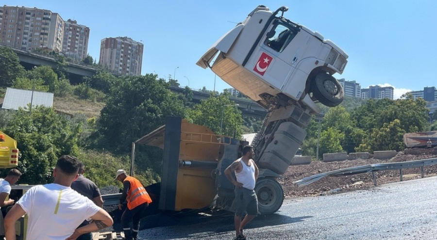 Devrilen tırın kupası şaha kalktı