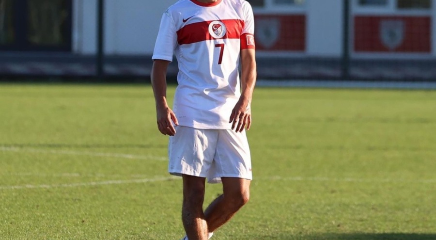 Juventus'a bir Türk daha!