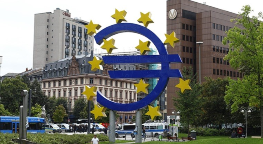 Euro Bölgesi'nde kamu borcu yükseldi