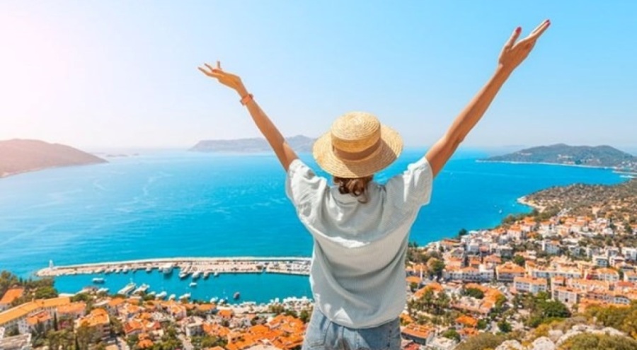 Ticaret Bakanlığı'ndan tatile çıkacaklara otel ve paket tur uyarısı geldi