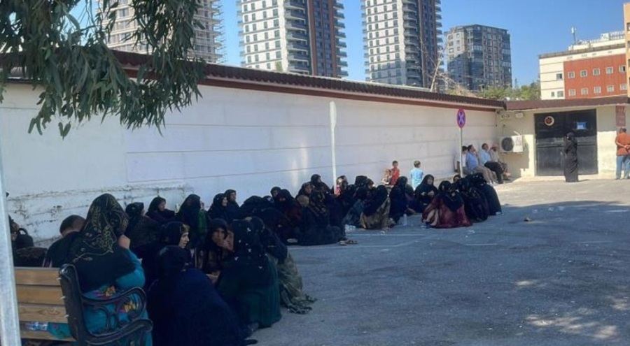 Salça yaparken akıma kapılan anne ile kızı can verdi