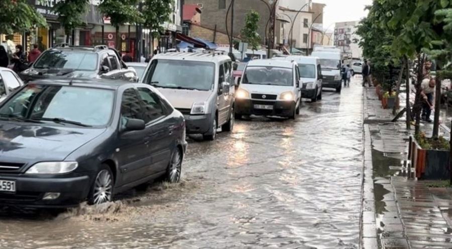 Tekirdağ ve Doğu Akdeniz için gök gürültülü sağanak uyarısı yapıldı