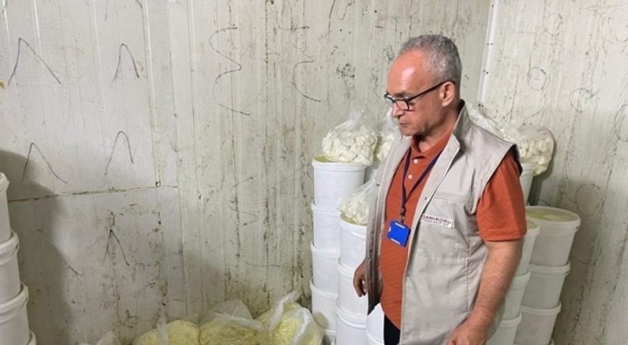 Gaziantep'te 1 ton 112 kilogram kaçak peynir ele geçirildi