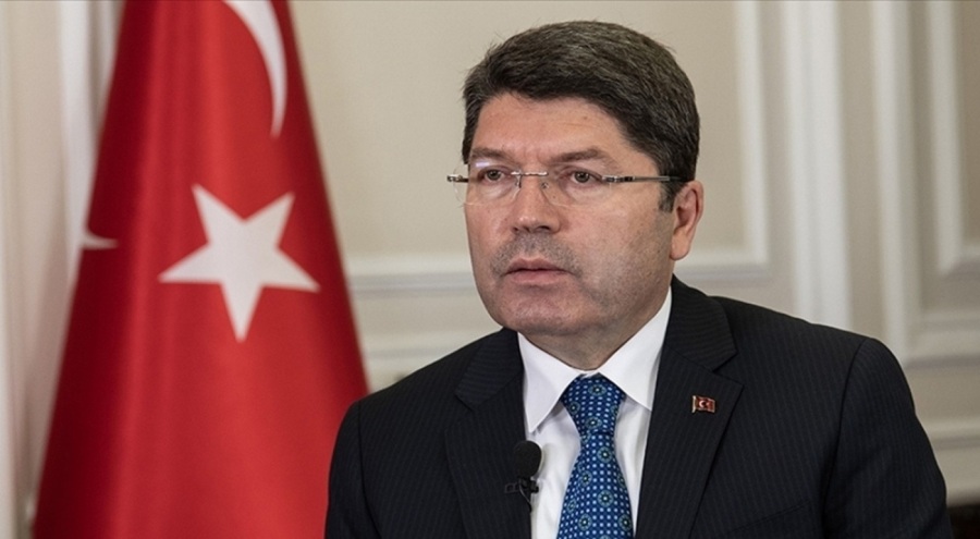 Bakan Tunç: Peygamberimiz hakkında hakarette bulunan zanlı tutuklandı