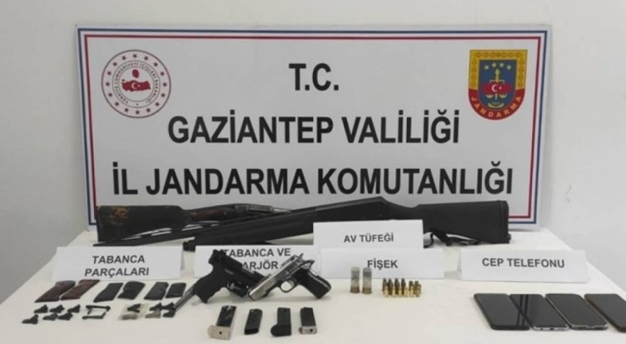 Silah kaçakçılığı operasyonu: 3 kişi tutuklandı
