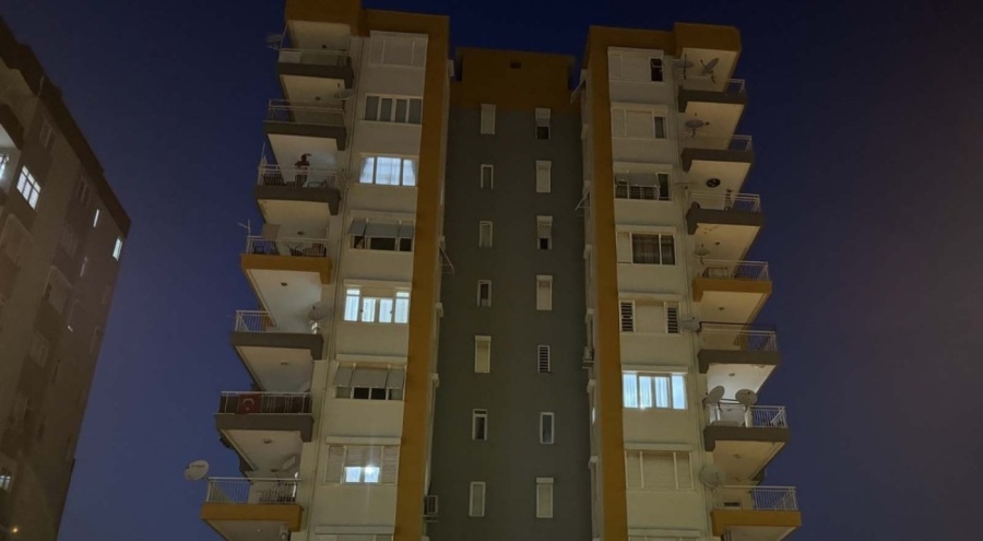 Antalya'da kendisine zarar veren kişiye özel harekat polisleri müdahale etti