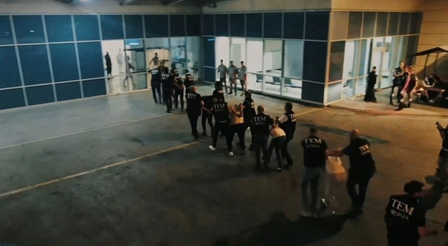 Bakan Tunç: Terör örgütü elebaşı lehine slogan atan 10 kişi tutuklandı