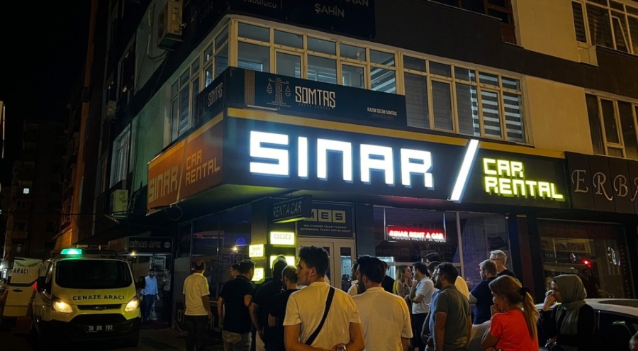 Avukat, bürosunda başından vurulmuş halde bulundu