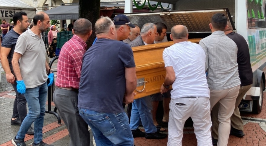 Bir kişi umuma açık tuvalette ölü bulundu