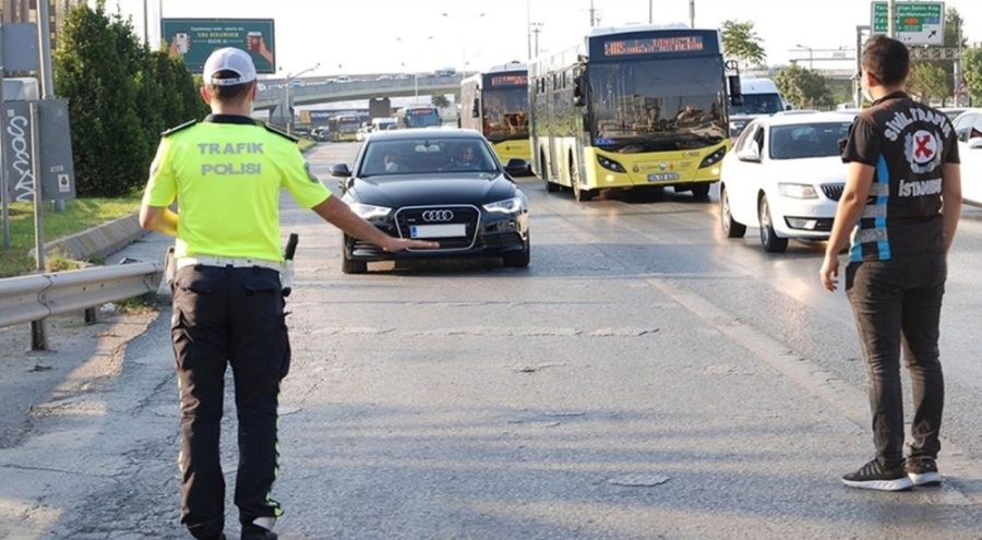 Bakan Yerlikaya: "18-25 Temmuz tarihleri arasında 423 bin 69 araca/sürücüye işlem yapıldı"