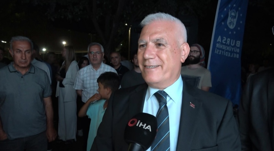 Başkan Bozbey harekete geçti! Tarlada kalan karpuz, Bursalılara ücretsiz dağıtıldı