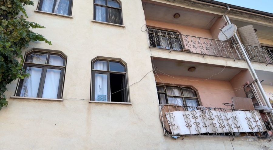 Bursa'da Anayasa Mahkemesi Başkanının torunu 2. kattan düştü