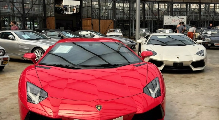 Maliye, gelir beyan etmeden lüks araç kullananların peşinde