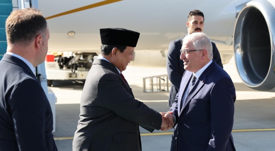 Milli Savunma Bakan Güler, Endonezya Cumhurbaşkanı Subianto'yu karşıladı
