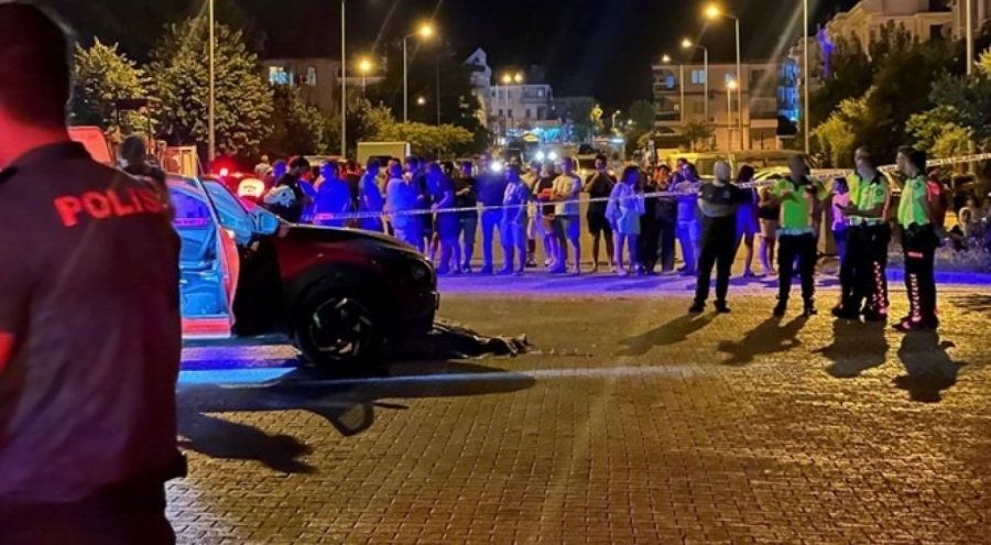 Otomobille çarpışan motosikletin 15 yaşındaki sürücüsü öldü