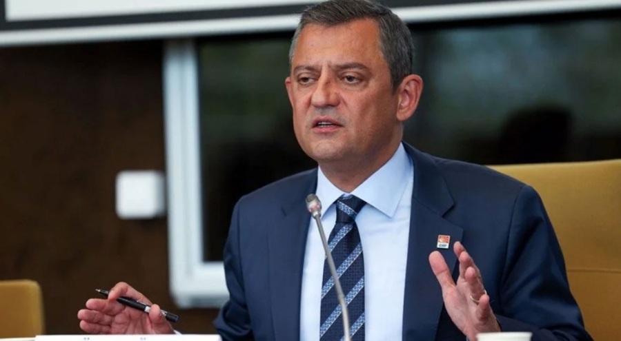 CHP lideri Özel'den yasalaşan sokak köpekleri düzenlemesi açıklaması