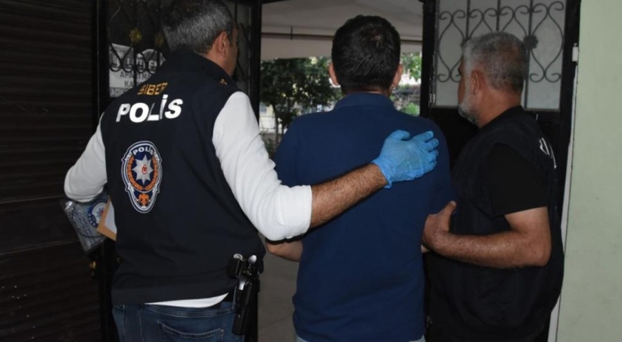 Müstehcen yayın operasyonu: 5 tutuklama