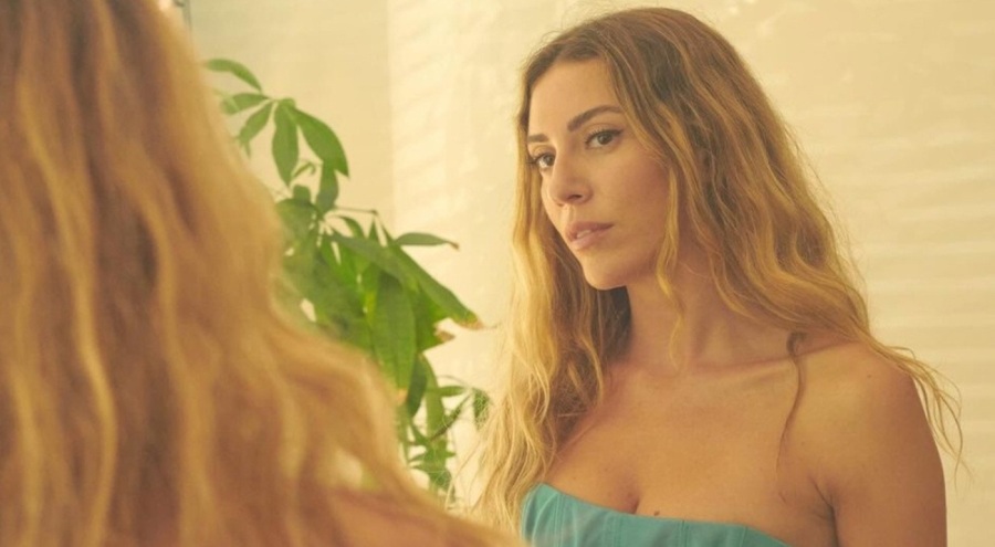 Sinem Kobal setlere döndü