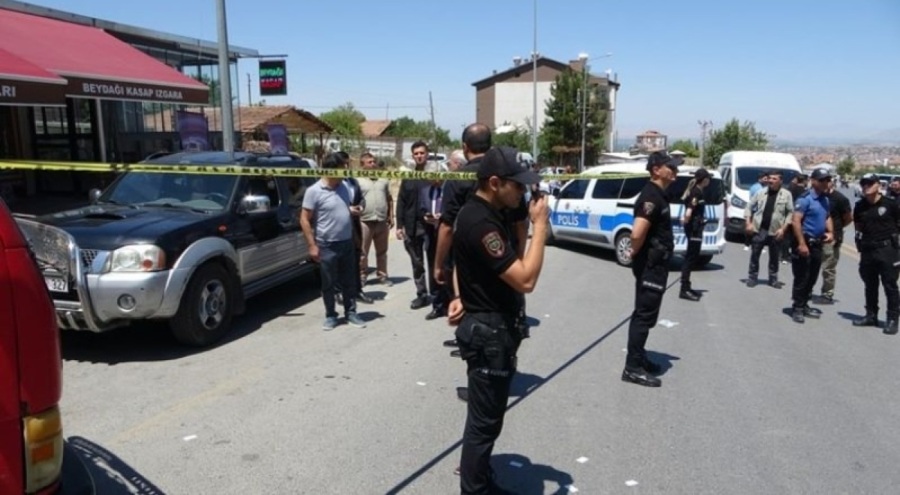 Polis memuru, kiracılarını vurdu: 3 ölü, 2 yaralı