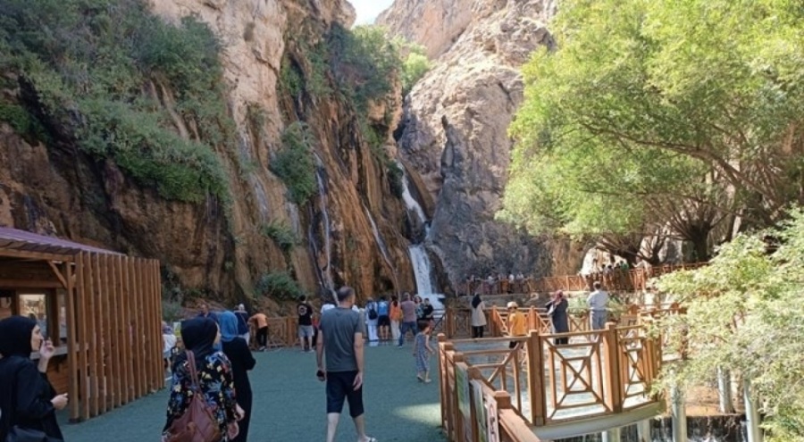 Malatya'da Günpınar Şelalesi'ne ziyaretçi akını