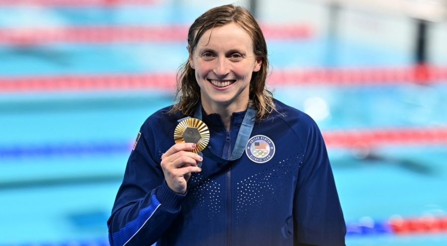 Katie Ledecky, olimpiyat rekoru kırarak şampiyon oldu