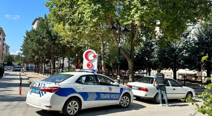 Silahlı saldırgan paniği: İki kişiyi yaraladı