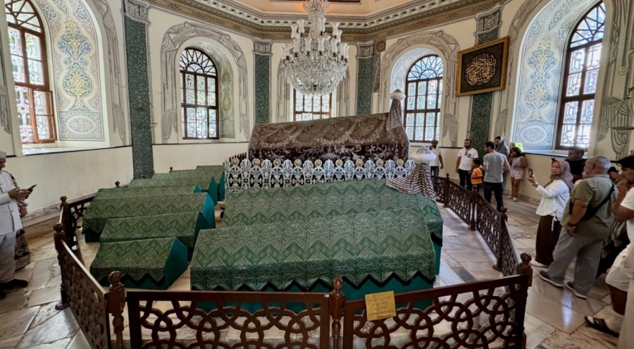 Asırlarca 3 kıtada hüküm süren devlete ismini veren padişah: Osman Gazi