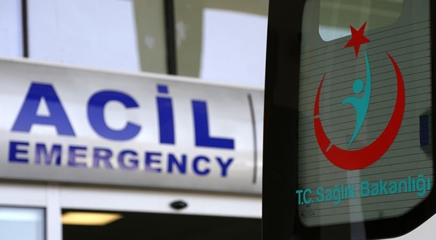 Serinlemek için girdiği Van Gölü'nde boğuldu