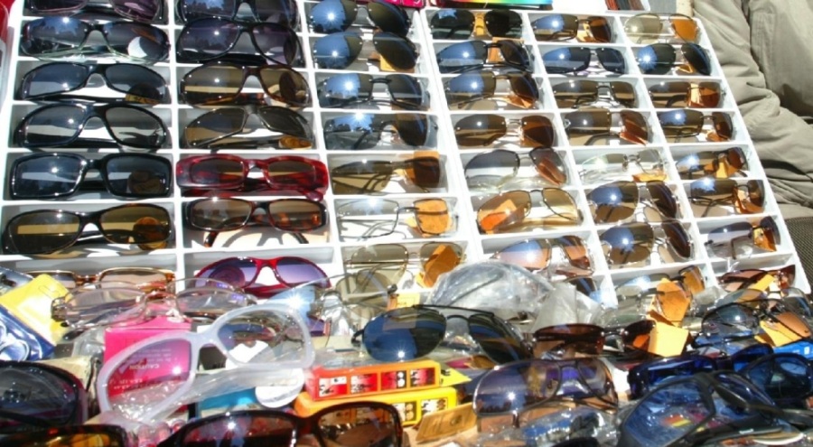 Sahte güneş gözlükleri göz sağlığını tehdit ediyor