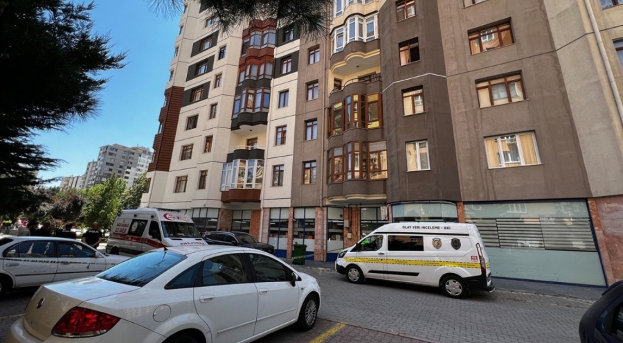 Kayseri'de 11. kattan düşen kişi hayatını kaybetti