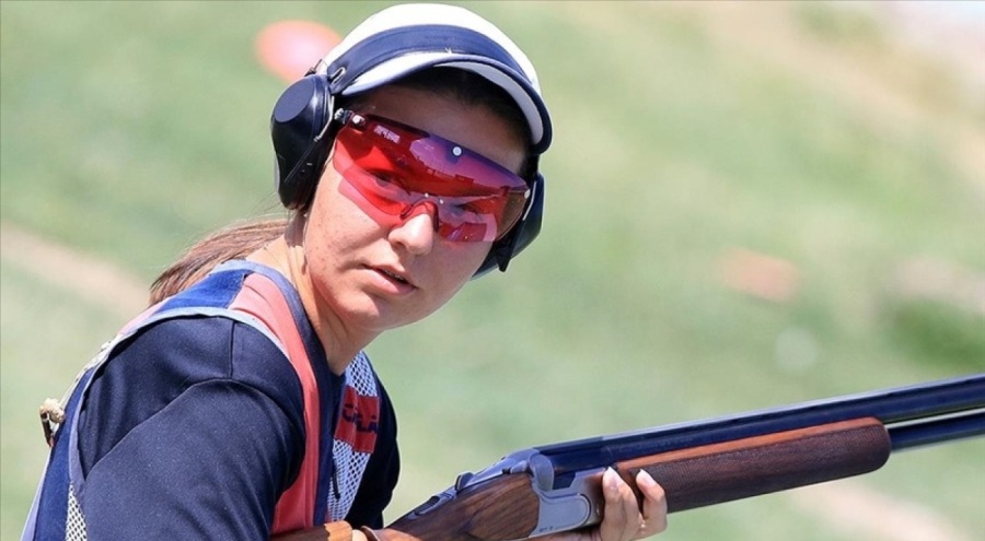 Milli sporcu Sena Can, skett elemelerinin ilk gününde 75 atışta 65 isabet sağladı