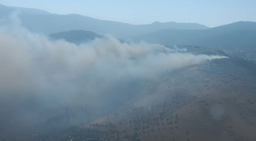 Hatay'da orman yangınına havadan ve karadan müdahale