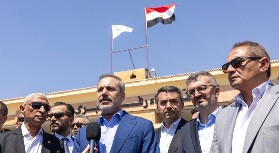 Bakan Fidan, Refah sınırında: İsrail'e yönelik bütün baskıyı artırmalıyız