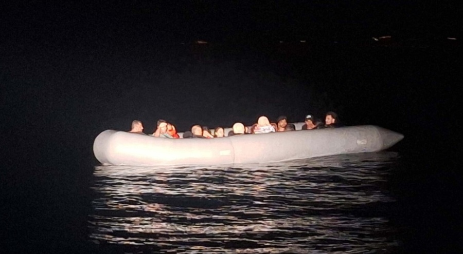 59 düzensiz göçmen ekipler tarafından kurtarıldı
