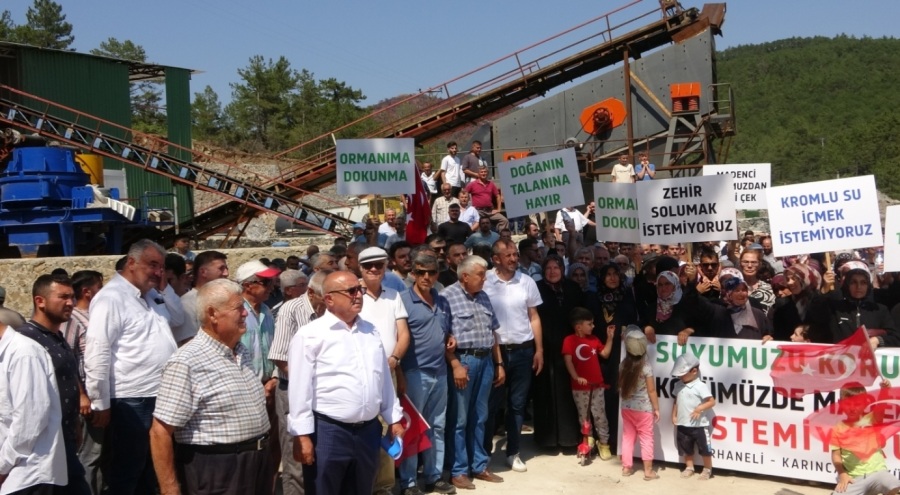 Bursa'da vatandaşlar köylerine kurulan krom madenini protesto etti