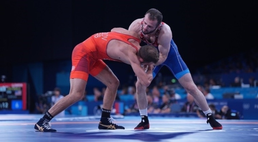 Enes Başar, Paris 2024'te son 16 turuna yükseldi!