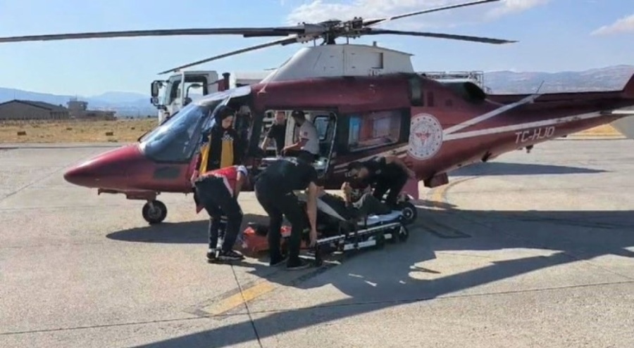 80 yaşındaki hasta için ambulans helikopter havalandı