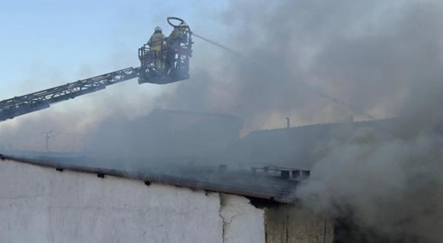 Palet fabrikasında yangın