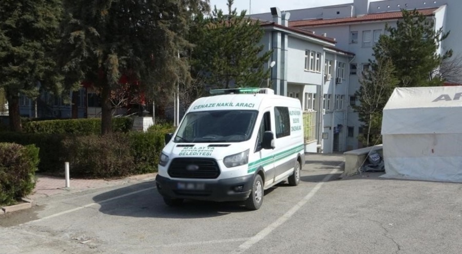 Otomobil ile motosiklet çarpıştı! Ölü ve yaralı var