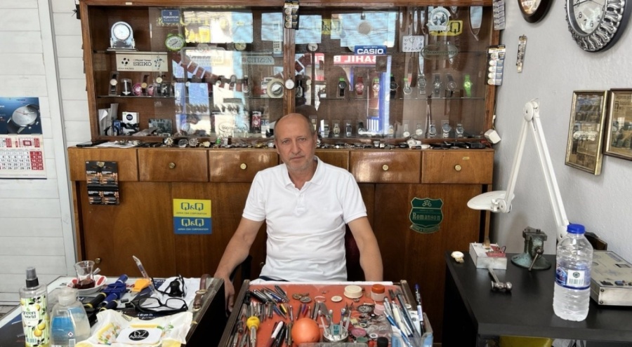Bursa'da 54 yıldır saat tamirciliği yapan usta: Saat artık bir aksesuar oldu
