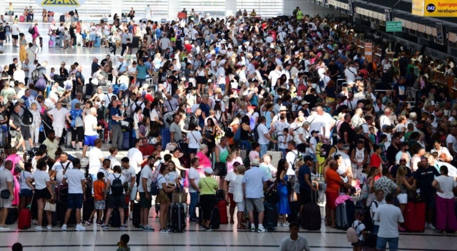 Bakan Uraloğlu açıkladı: Hava yolunda yolcu patlaması!