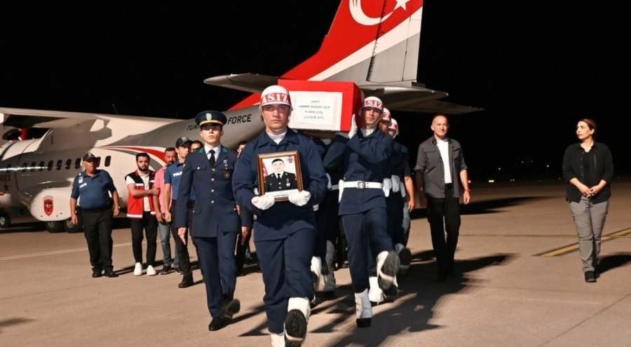Oğlunun acısına dayanamayan şehit annesi kalp krizi geçirdi