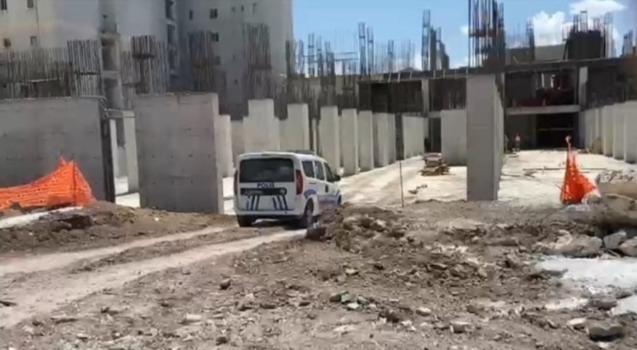 İnşaattan düşen işçi öldü
