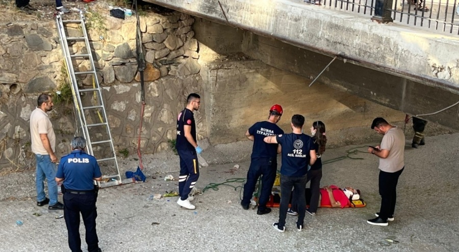 Bursa'da yürüyüş yaparken dereye düşen kadın yaralandı