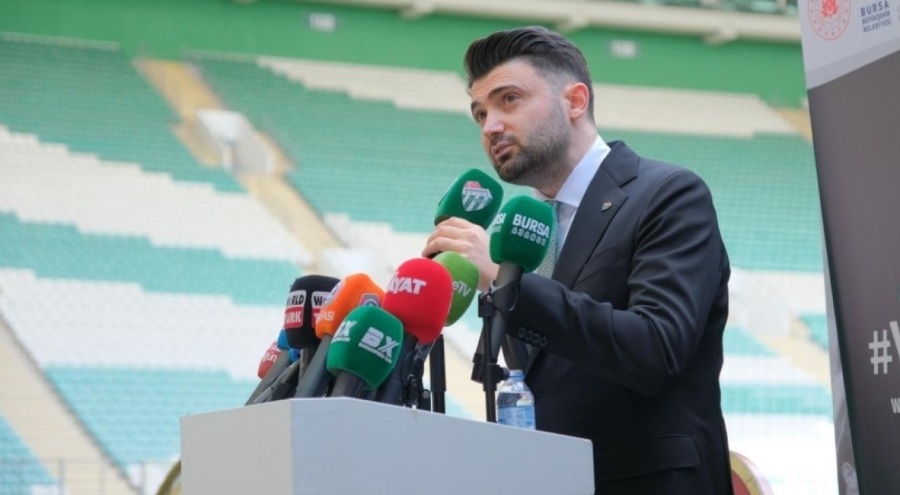 Bursasporlulara müjdeyi Başkan Çelik duyurdu!