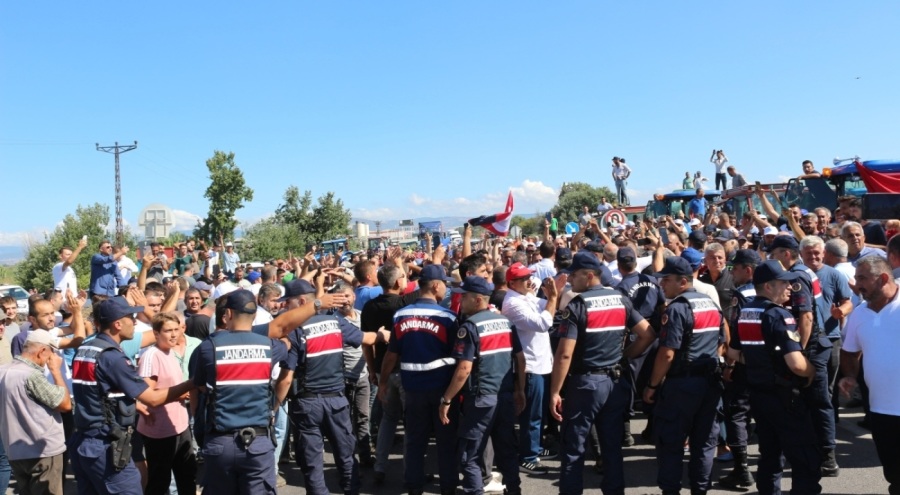 Bursa'daki çiftçi eylemine Bursa Valisi Demirtaş'tan çözüm sözü!