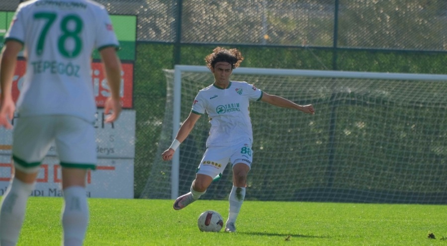 Fenerbahçe'ye transfer olan Yiğit Fidan'dan Bursaspor'a veda