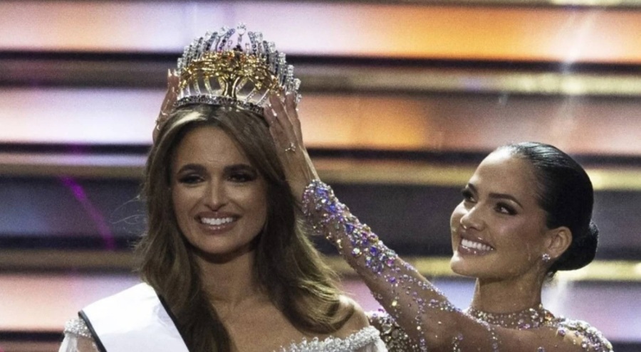 İşitme engelli Güney Afrika güzeli taç giydi