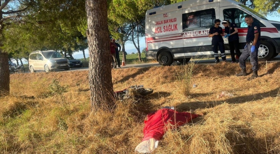 Bursa'da ağaca çarpan motosikletin sürücüsü hayatını kaybetti